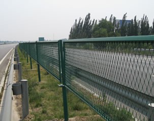 鋼板網(wǎng)護(hù)欄