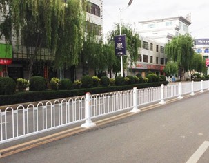 京式道路護(hù)欄